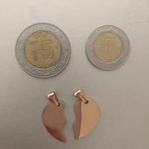 11.0 Corazón (2 mitades) ACERO INOXIDABLE color oro rosa, con grabado personalizado. Para tu amor y para ti.