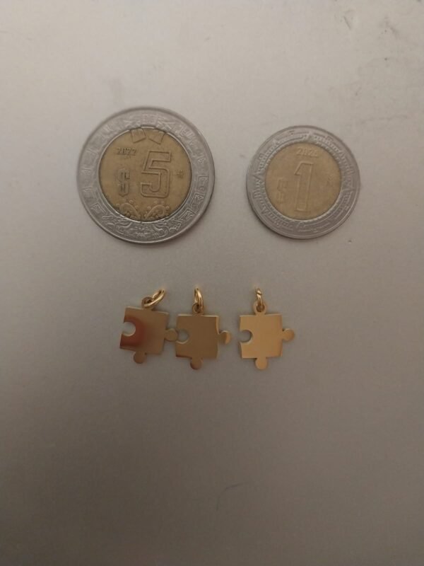 3.0 Piezas de rompecabezas (2 unidades) ACERO INOXIDABLE color dorado, con grabado personalizado. Para tu amor y para ti.