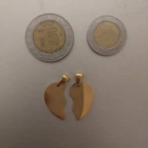 7.0 Corazón (2 mitades) ACERO INOXIDABLE color dorado, con grabado personalizado. Para tu amor y para ti.